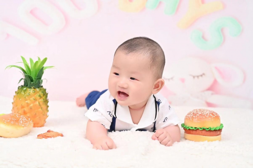 哪里可以供卵代生孩子宝宝眼角红血丝