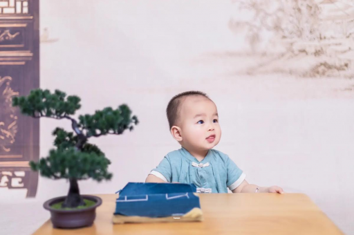 哪里可以供卵代生孩子三个月宝宝抬头不稳